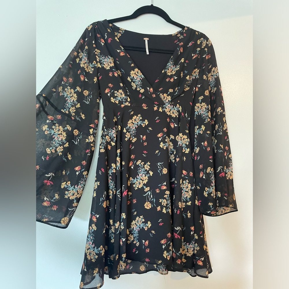 Free People : winged sleeve dress